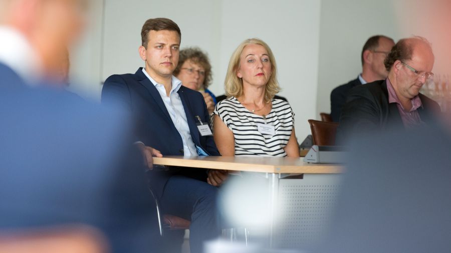 Auszeichnung Familienfreundliches Unternehmen im Kreis Paderborn (© Foto:Oliver Krato) Auszeichnung Familienfreundliches Unternehmen im Kreis Paderborn (© Foto:Oliver Krato)